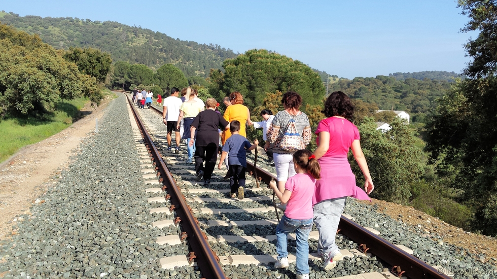 Caminando por las vias